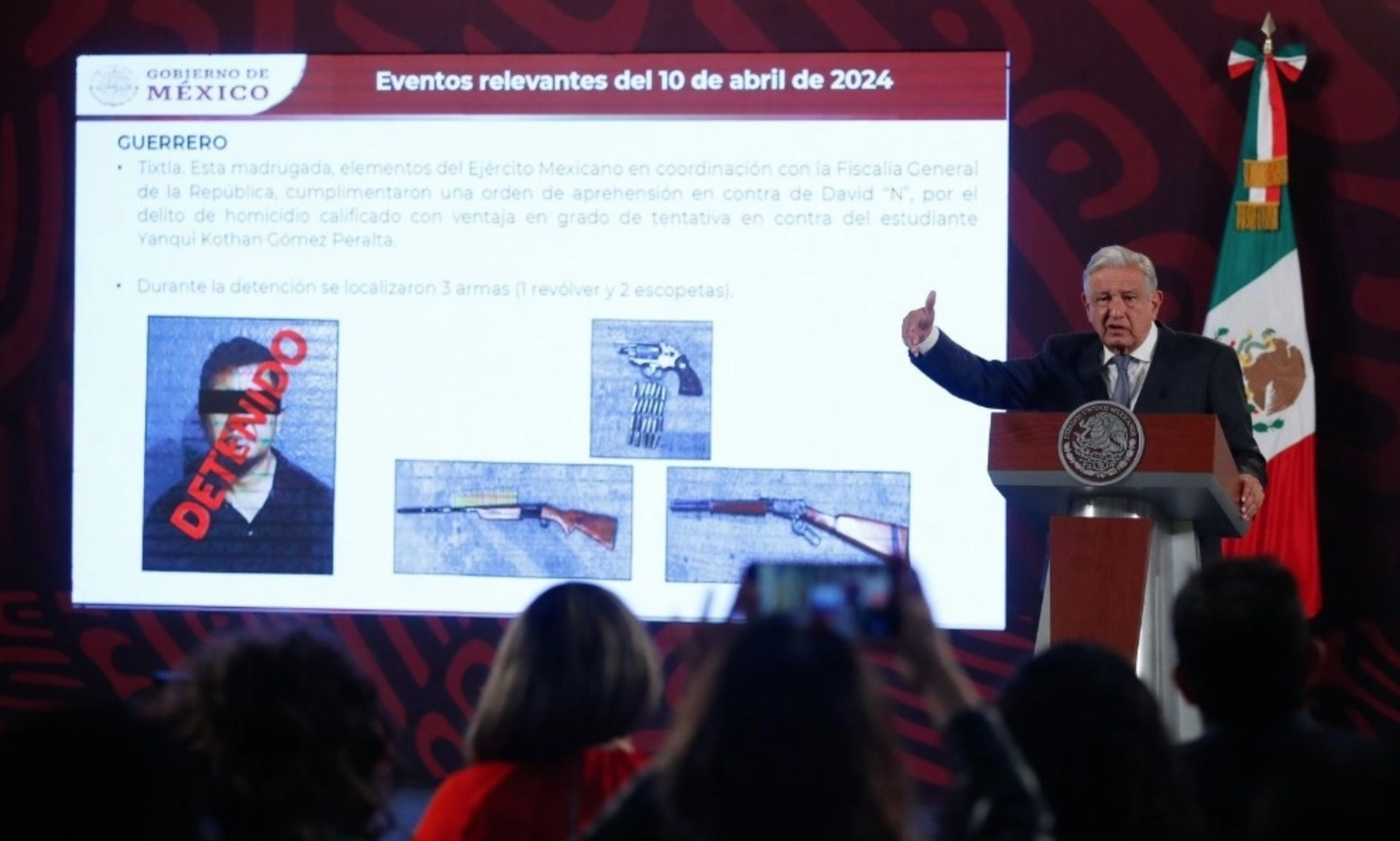 Fue detenido el policía que asesinó al normalista Yanqui Kothan: López Obrador